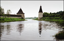 Слияние рек "Пскова" и "Великая". Кремль.